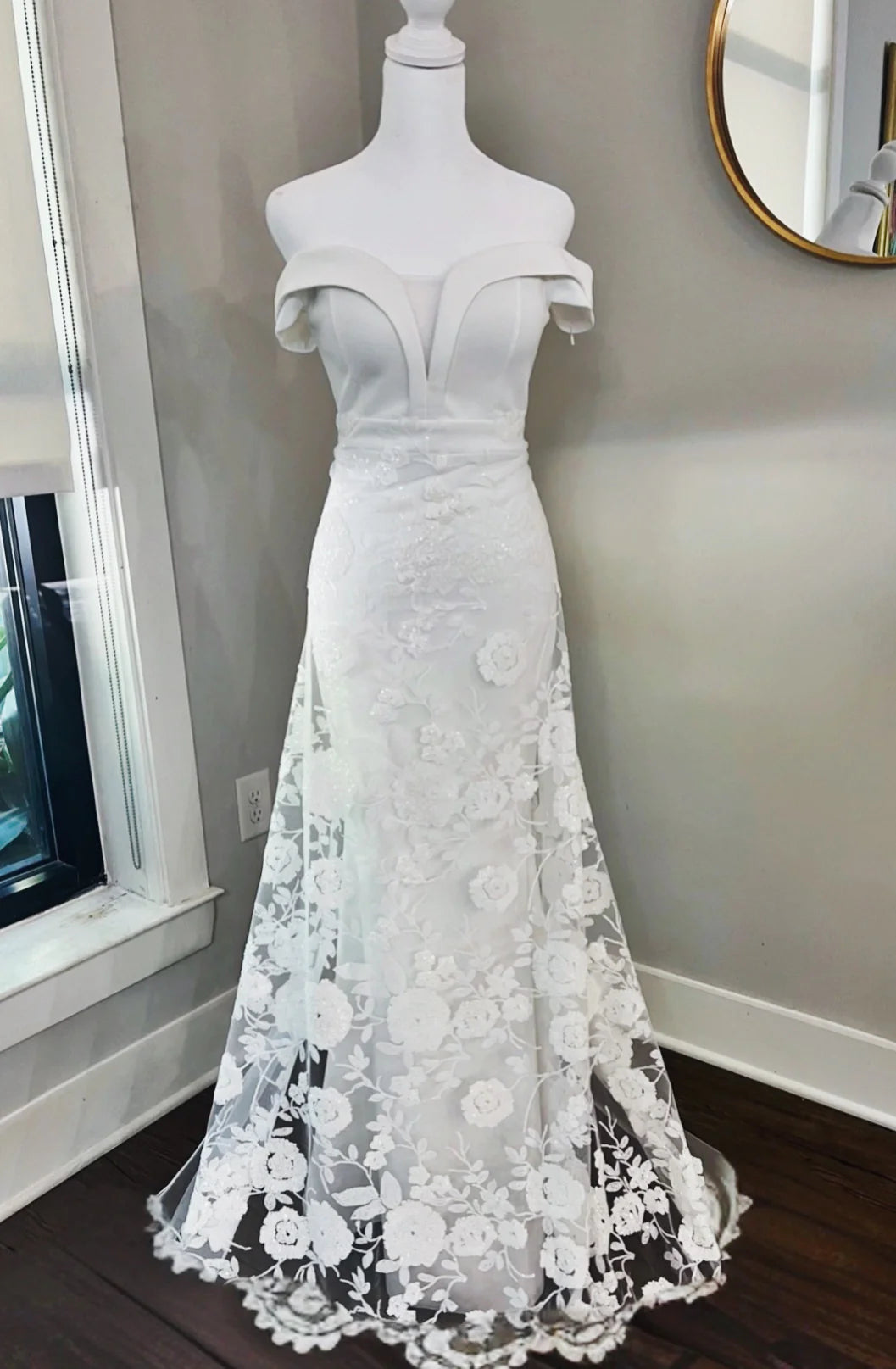 Off-Shoulder Mermaid Wedding Dress with Sweetheart Neckline and Floral Lace Detailing