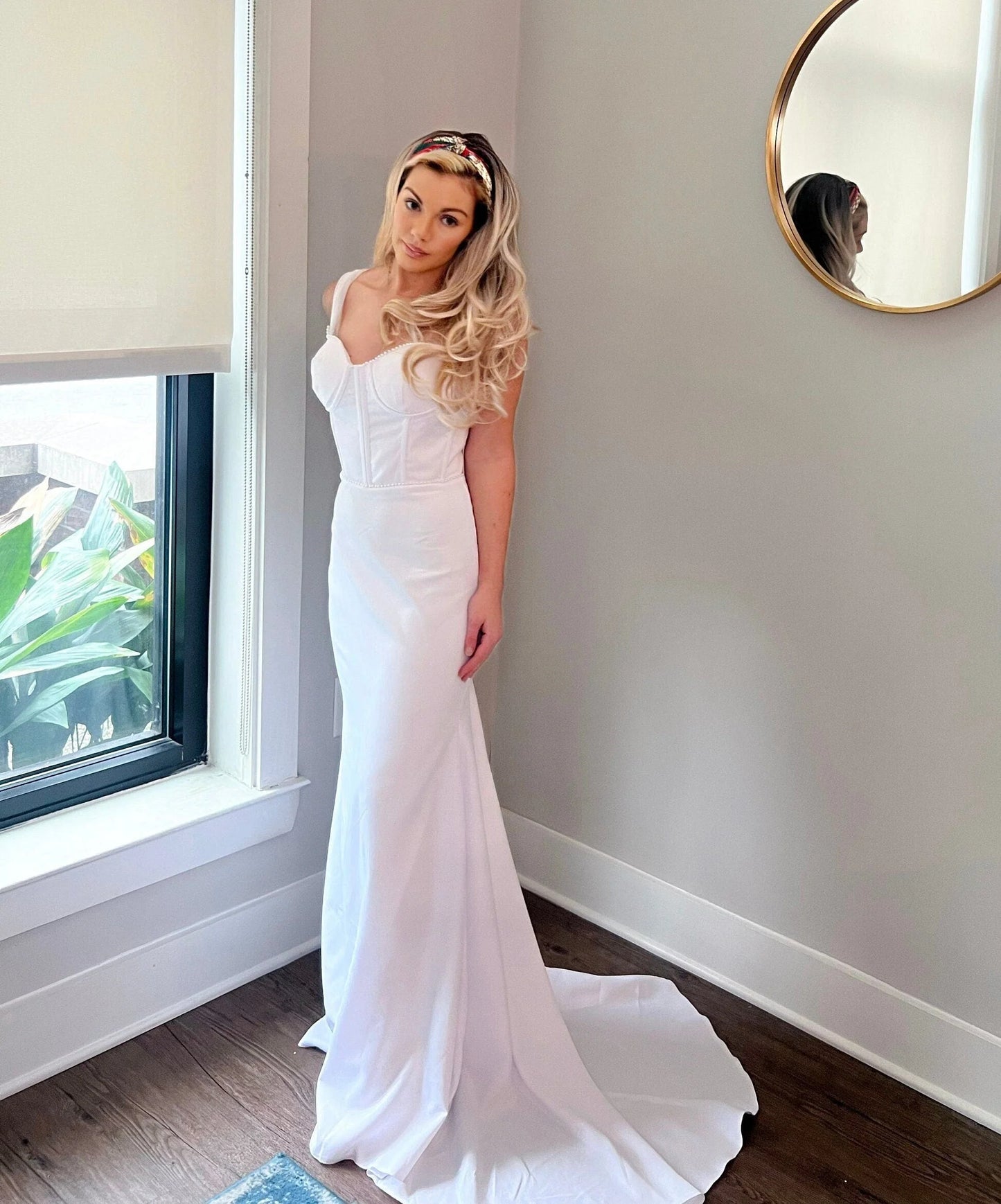 Pearl Beaded Corset Mermaid Wedding Dress with Tulle Sleeves