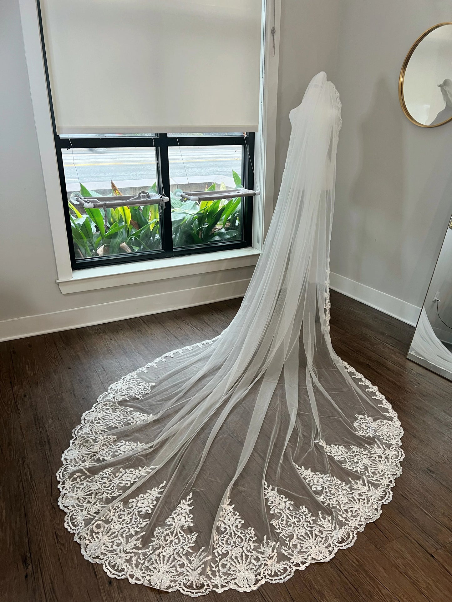 Romantic Chantilly All Lace Trim Cathedral Length Spanish Bridal Veil