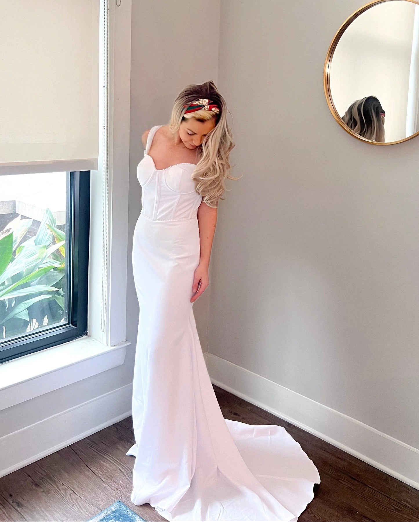 Pearl Beaded Corset Mermaid Wedding Dress with Tulle Sleeves