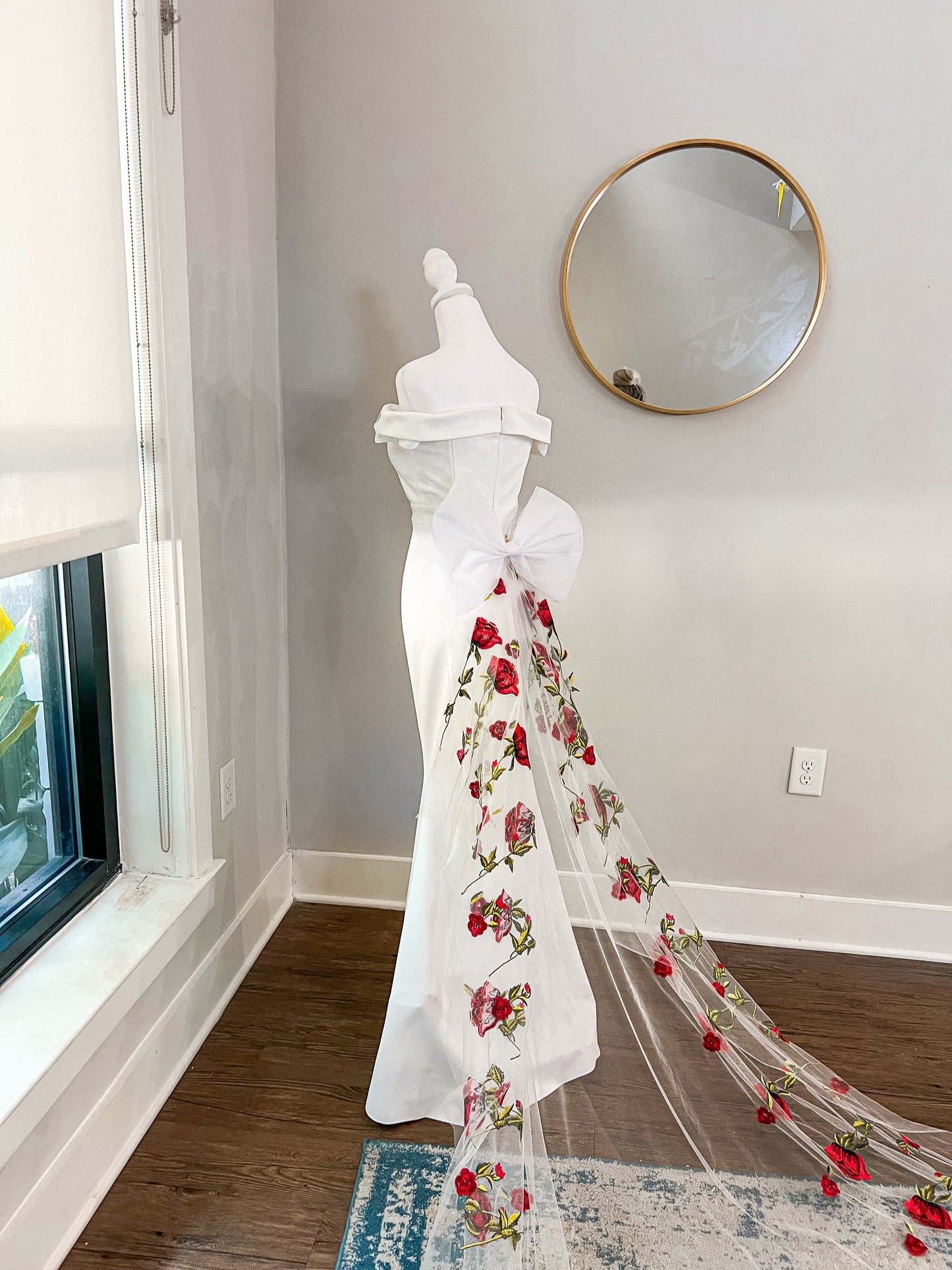 Wedding Dress Two Piece -White Sweetheart Neckline Wedding Dress with Detachable Train with Roses
