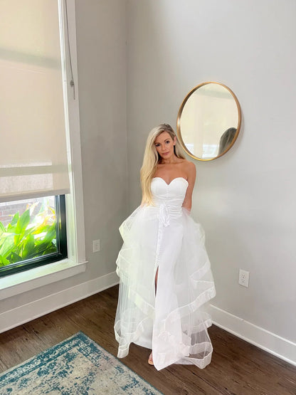 Detachable Tiered Sheer Tulle Wedding Train Skirt: Elegant Bridal Style