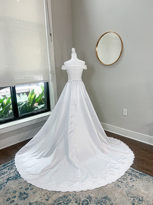 Detachable Satin Wedding Train with Lace Embroidered Trim