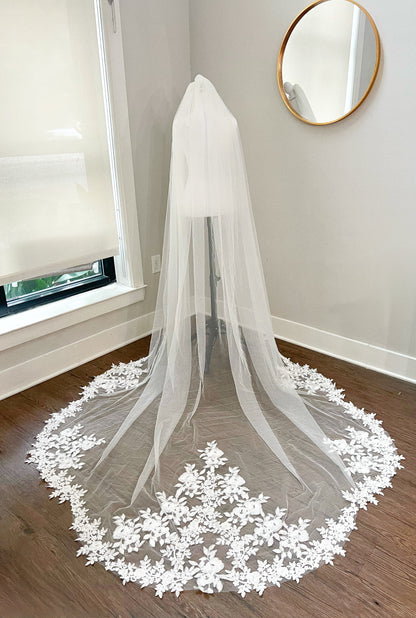 Luxurious One Tier Floral Lace Embroidered Bridal Veil Soft Tulle Medium Length