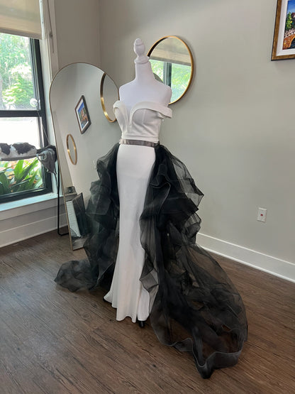 Black Tulle Detachable Wedding Train