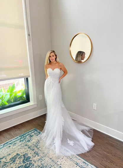 Lace Detail with Chiffon Bow Removable Wedding train without Belt
