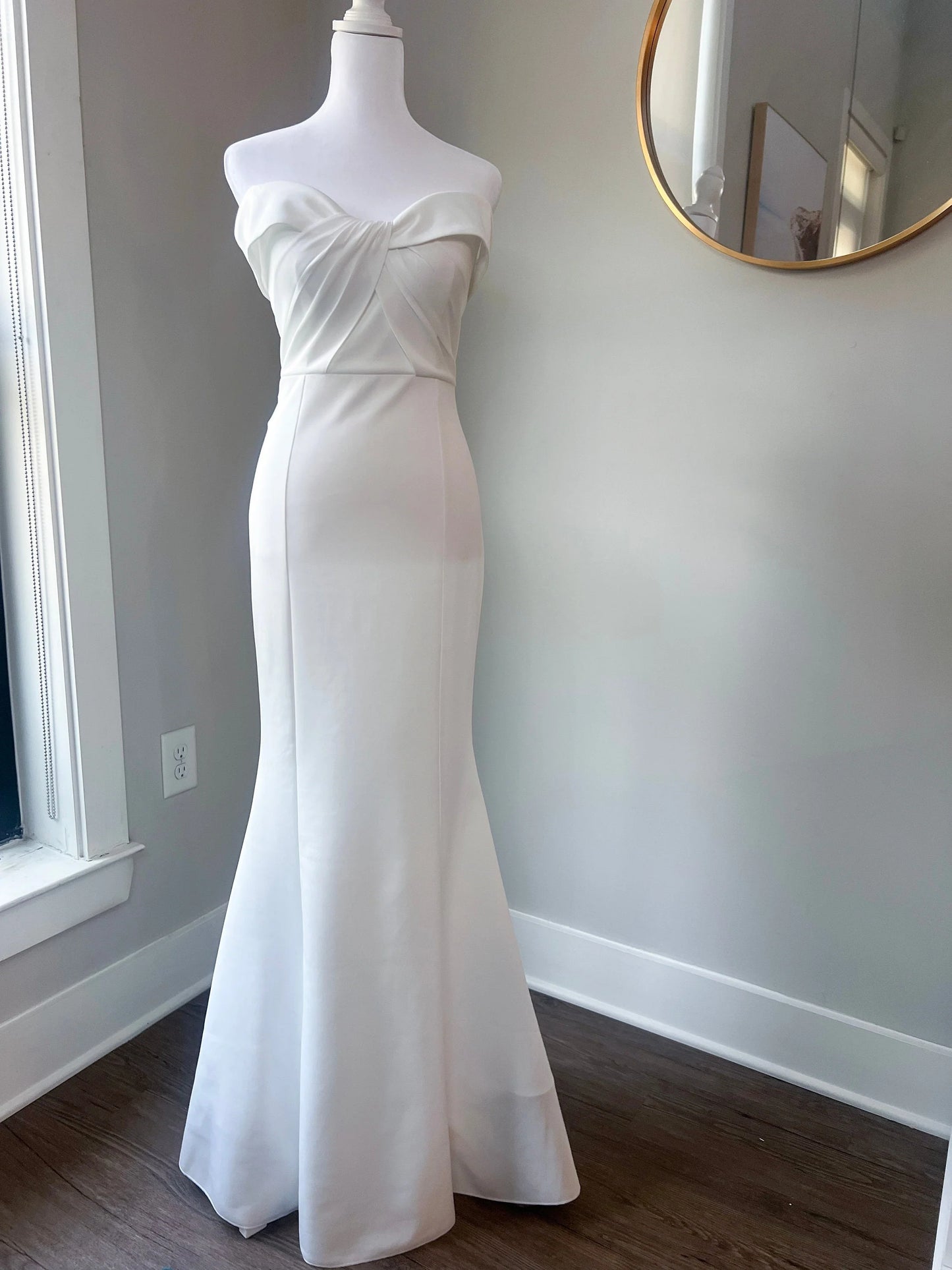 Simple White Trumpet Wedding Dress with Small Train