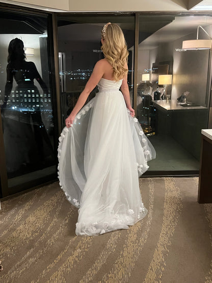 Sweetheart Neckline Wedding Dress with 3D Flower Overskirt