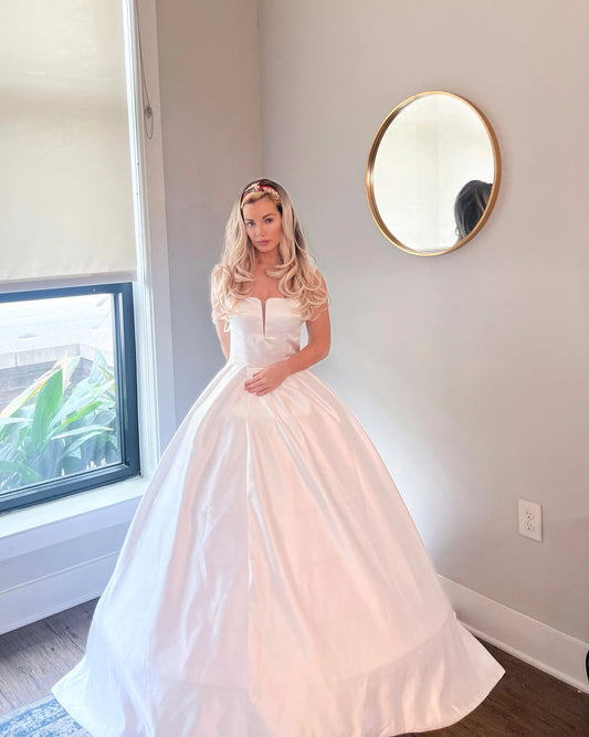Leg Slit Ballgown Wedding Dress with Long Beautiful Train