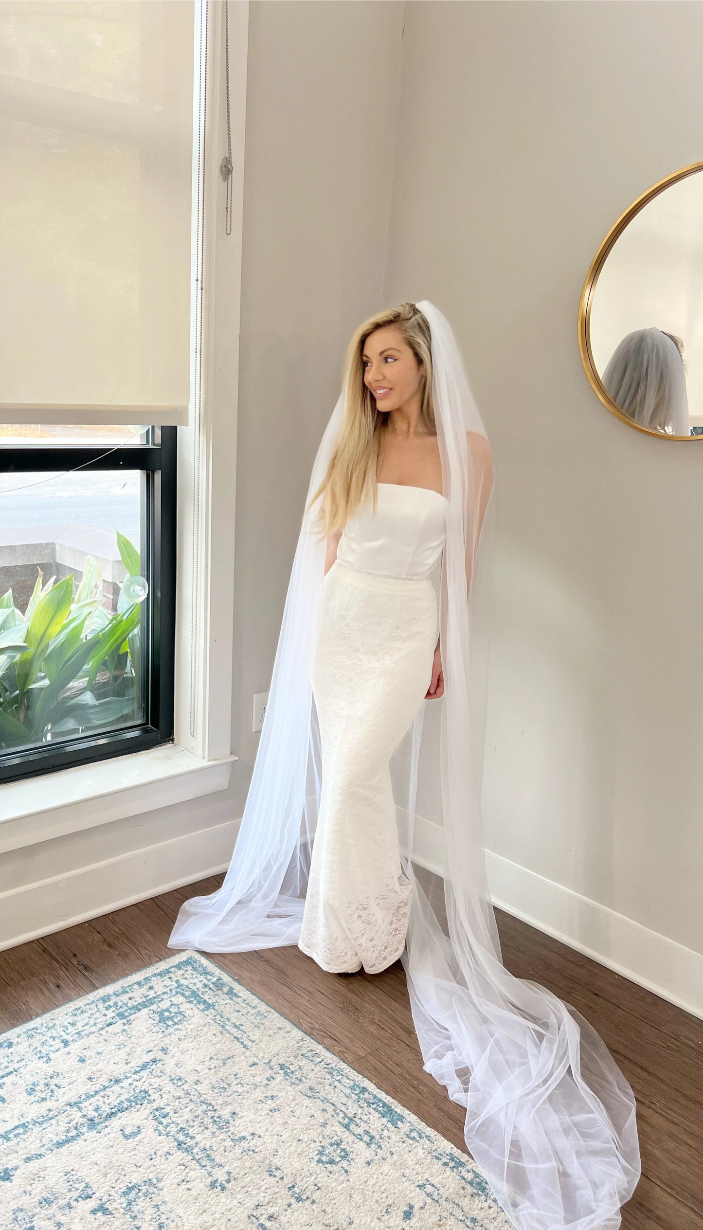 Single Layer Stretchy Lace Bridal Overskirt