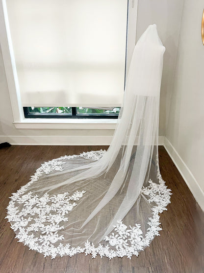 Luxurious One Tier Floral Lace Embroidered Bridal Veil Soft Tulle Medium Length