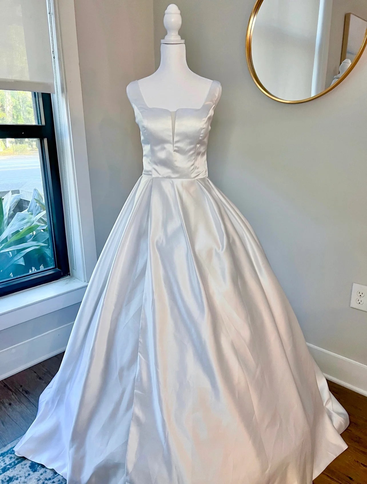 Leg Slit Ballgown Wedding Dress with Long Beautiful Train