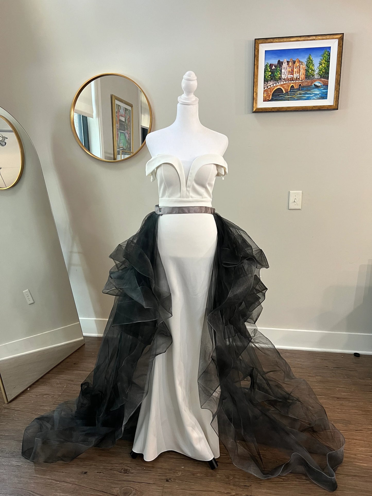 Black Tulle Detachable Wedding Train
