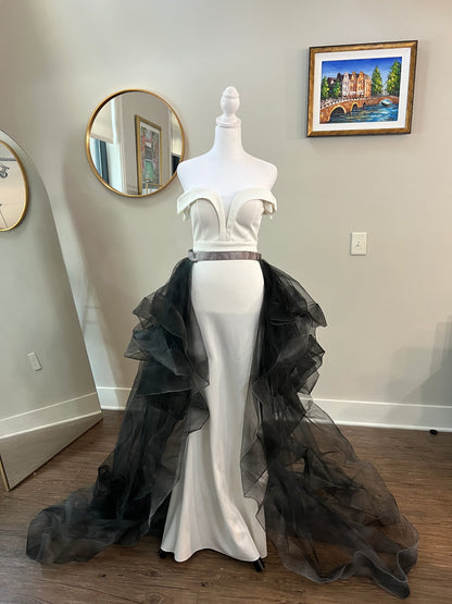 Black Tulle Detachable Wedding Train