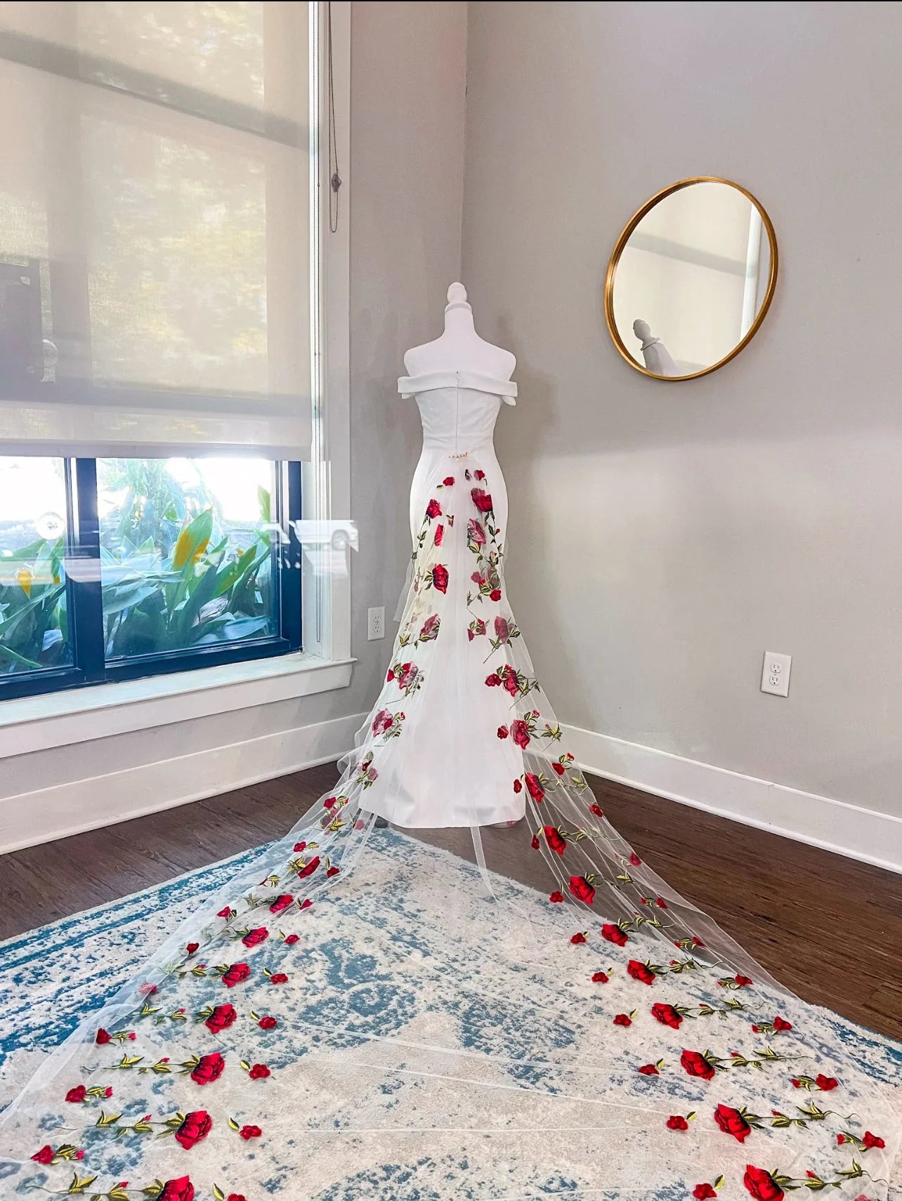 Wedding Dress Two Piece -White Sweetheart Neckline Wedding Dress with Detachable Train with Roses