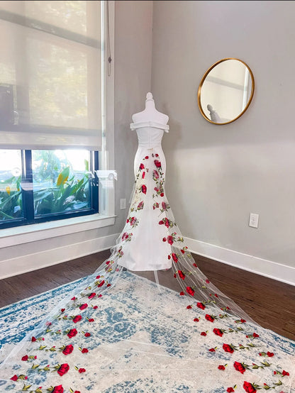 Wedding Dress Two Piece -White Sweetheart Neckline Wedding Dress with Detachable Train with Roses